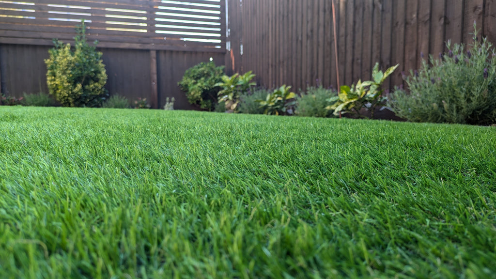 How Artificial Grass Solves Muddy Gardens and Poor Drainage